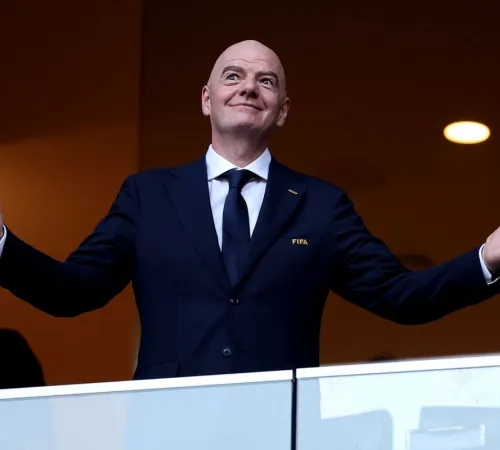 Инфантино собирается переизбираться на пост президента FIFA, несмотря на критику